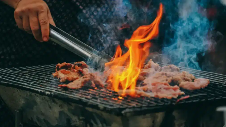 How to cook steak on gas grill